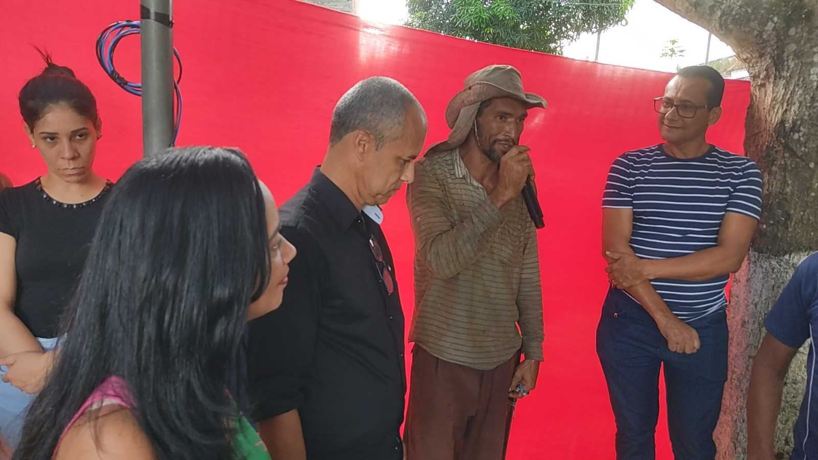 Camacã: Prefeitura homenageia as Mães da Portelinha I através do Projeto Brechó Solidário.
